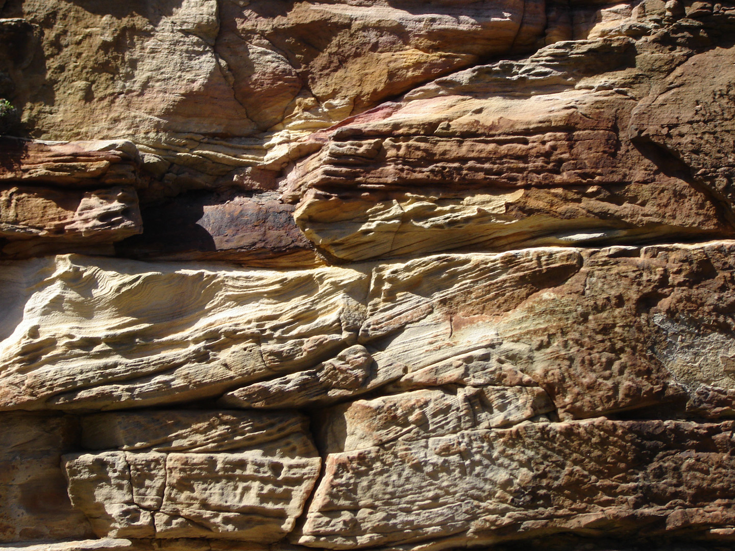 Natursteinschichten, Materialdetail